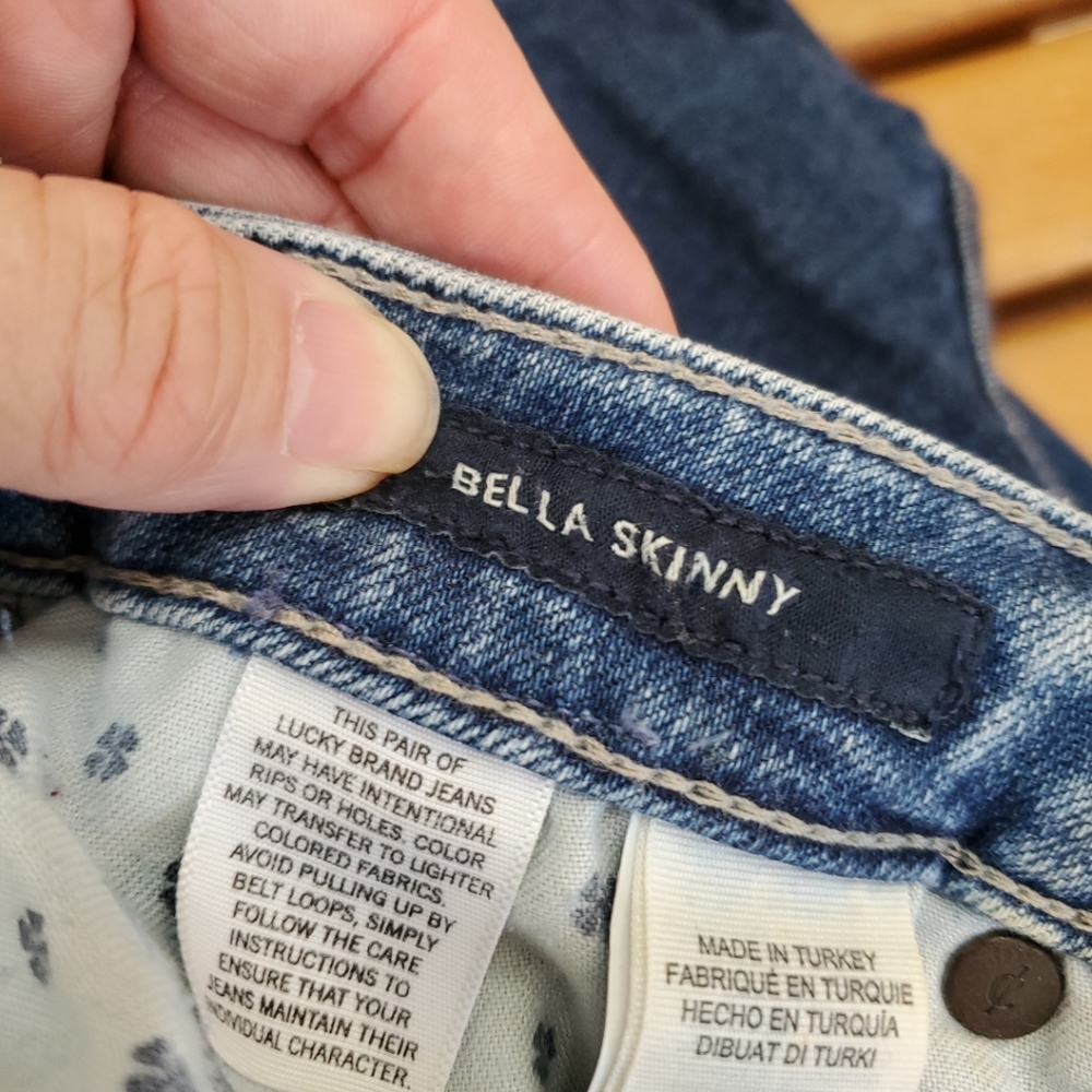 Lucky Brand Bella Skinny Highrise Jeans - Picture 10 of 12